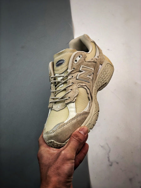 New Balance 2002R DQ