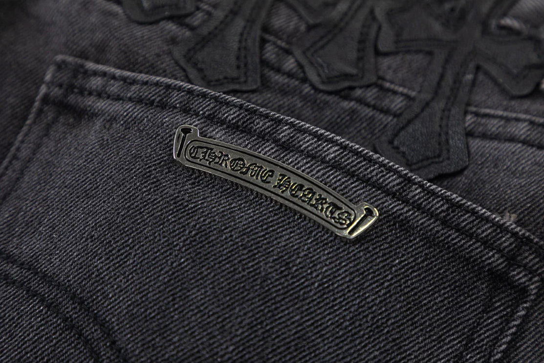 JEAN NOIR AVEC PATCH CROIX MARRON CHROME HEARTS