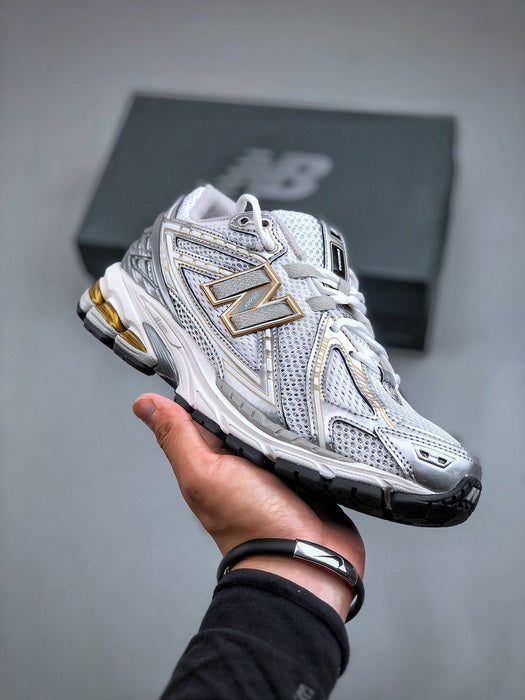 New Balance 1906R