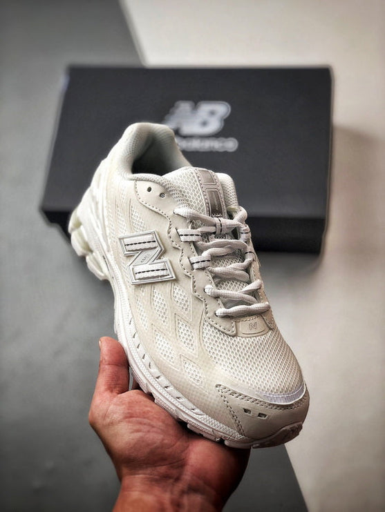 New Balance 1906R