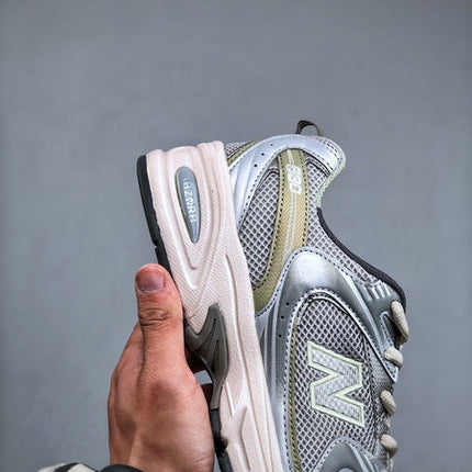 NEW BALANCE 530KMW