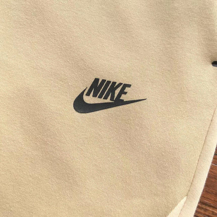 PANTALON NIKE TECH FLEECE x BEIGE