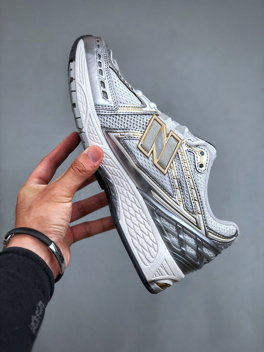New Balance 1906R