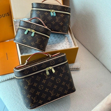 Trousse L