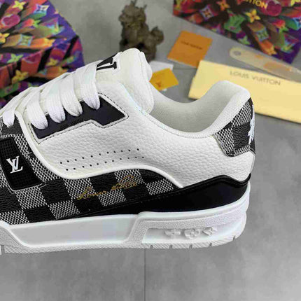 LOUIS VUITTON TRAINER 54