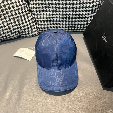 Collection image for: Casquettes dior