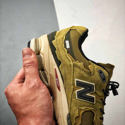 New Balance 2002R DP