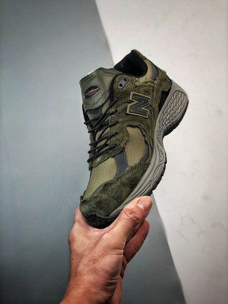 New Balance 2002R DN
