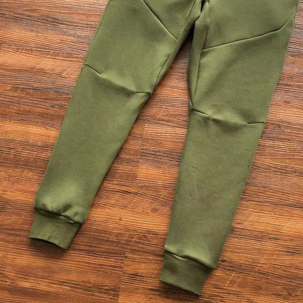 PANTALON NIKE TECH FLEECE x VERT OLIVE