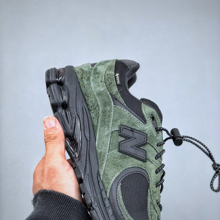 New Balance 2002R