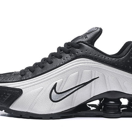 NIKE SHOX R4
