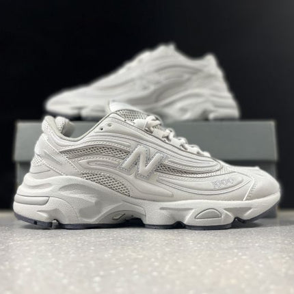 New Balance 1000TE