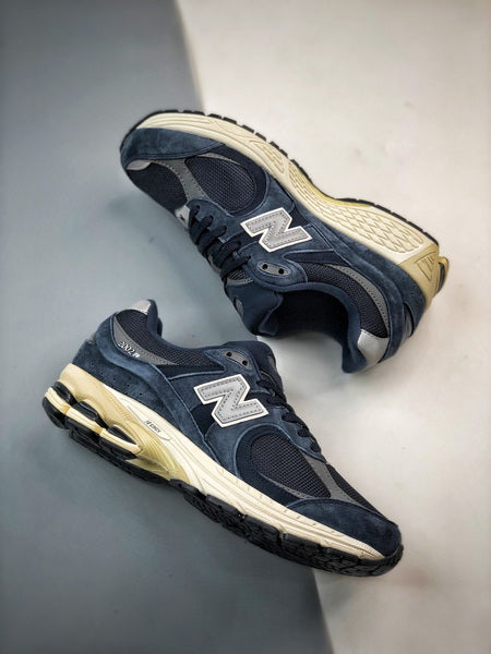 New Balance 2002R CA