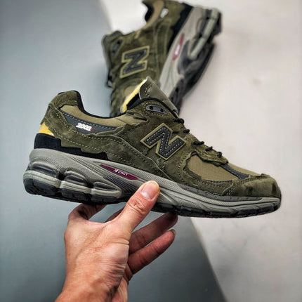 New Balance 2002R DN