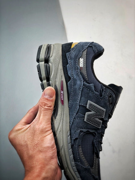 New Balance 2002R DO
