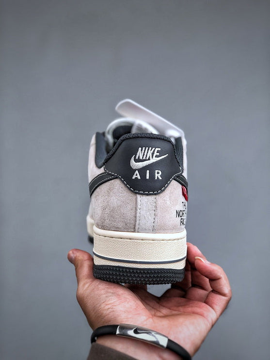 Nike Air Force 1 Low The North Face x Supreme