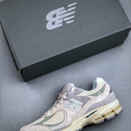 New Balance 2002R EK