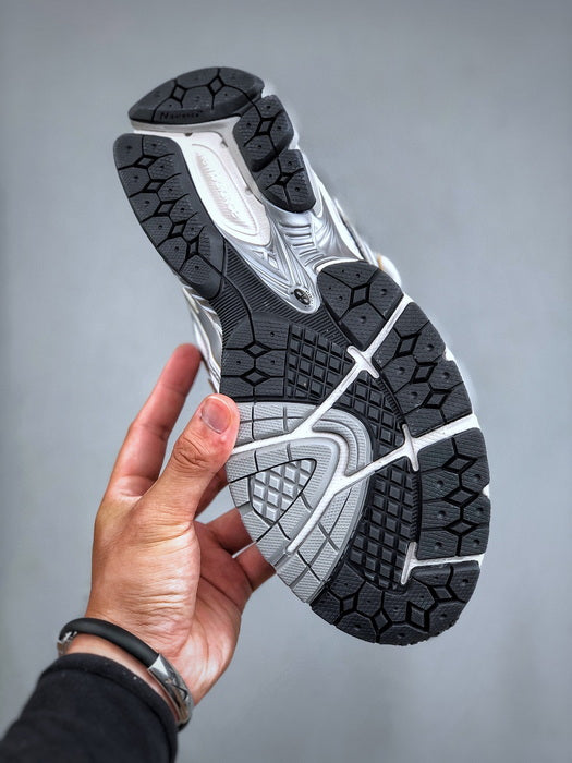 New Balance 1906R