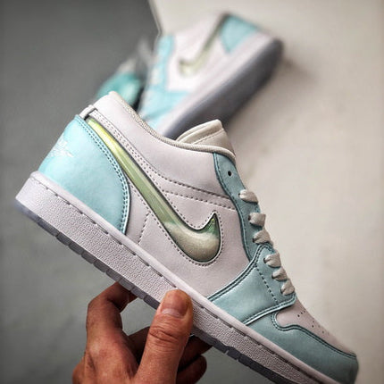 Air Jordan 1 Low SE Glacier Bleu