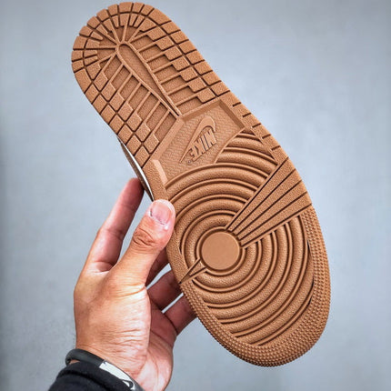 Air Jordan 1 Low "brown and white"