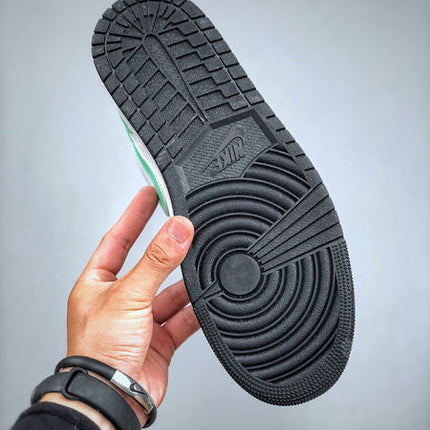 Air Jordan 1 Low green glow