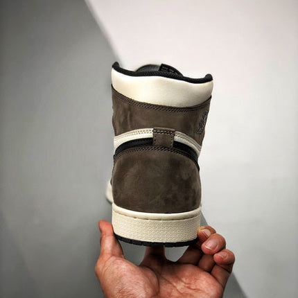 Air Jordan 1 Retro “Dark Mocha”