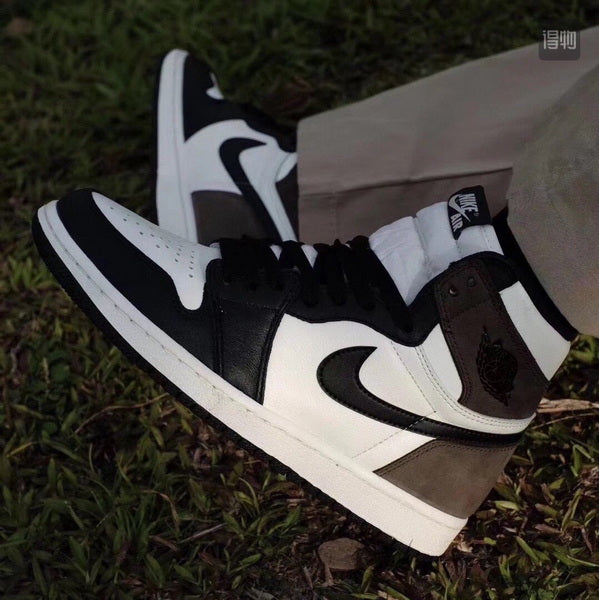 Air Jordan 1 Retro “Dark Mocha”