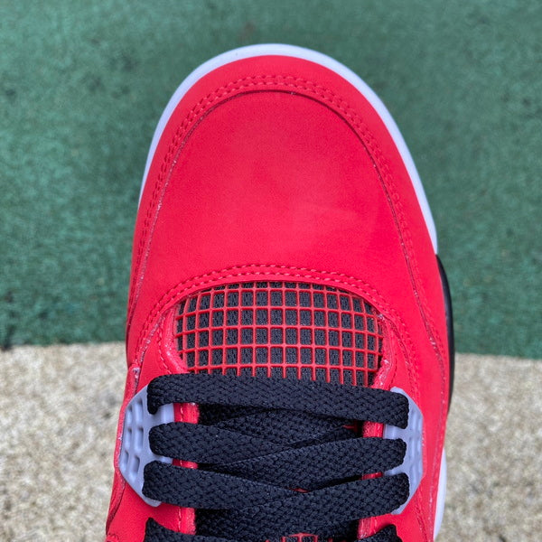 AirJordan 4 Toro Bravo