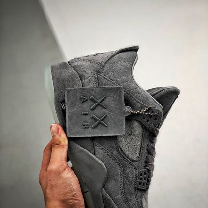 Air Jordan 4 X Kaws grey