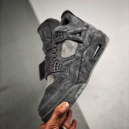 Air Jordan 4 X Kaws grey