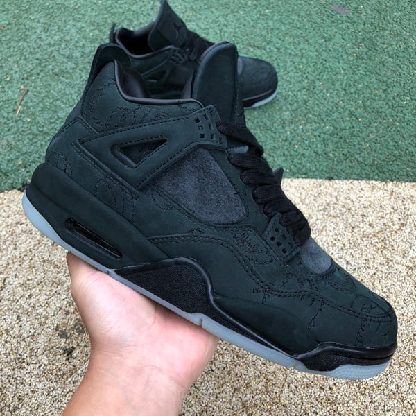 Air Jordan 4 x kaws black