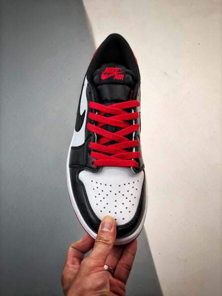 Jordan 1 Black Toe à tige basse rétro originale 2023