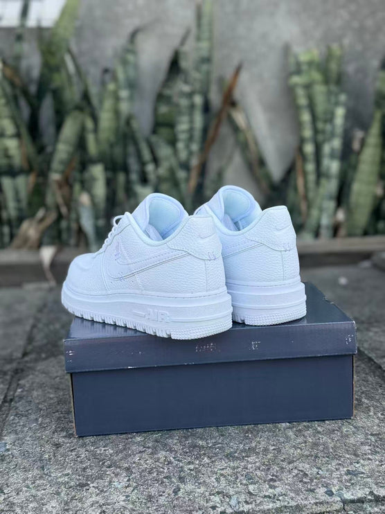 Nike Air Force 1 Luxe "white"