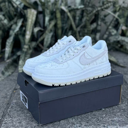 Nike Air Force 1 summit white
