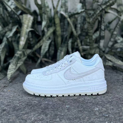 Nike Air Force 1 summit white