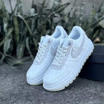 Nike Air Force 1 summit white