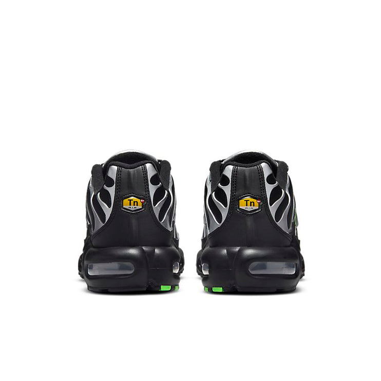 Nike Air Max Plus Noir Vert Strike Metallic Argenté