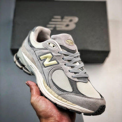 New Balance 2002R LN