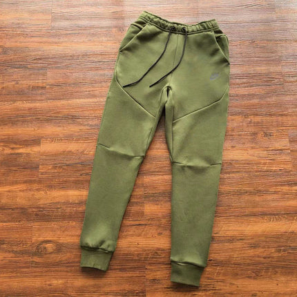 PANTALON NIKE TECH FLEECE x VERT OLIVE