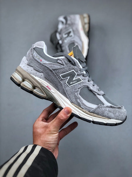 New Balance 2002R DM