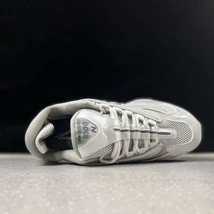 New Balance 1000TE