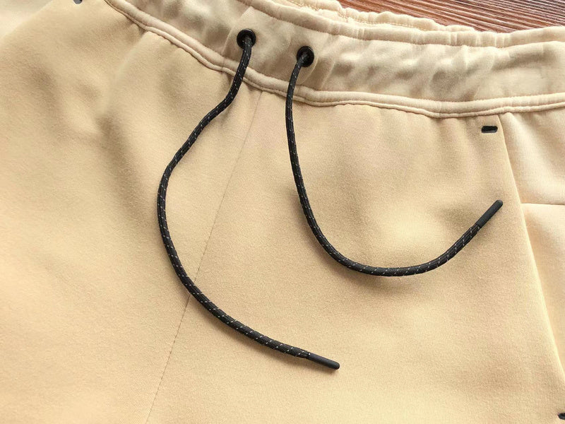 PANTALON NIKE TECH FLEECE x BEIGE