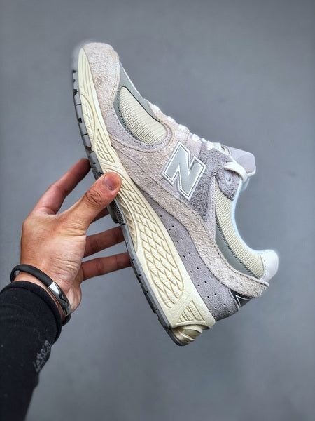New Balance 2002R EK