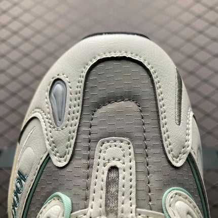 New Balance 1000WA