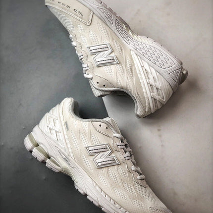 New Balance 1906R