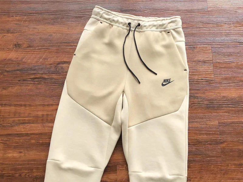 PANTALON NIKE TECH FLEECE x BEIGE