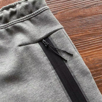 PANTALON NIKE TECH FLEECE x GRIS LOUP