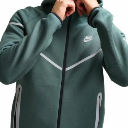SWEAT A CAPUCHE NIKE TECH FLEECE REFLECHISSANT  VERT