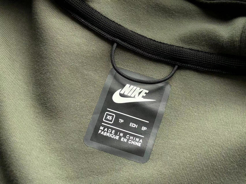 Sweat à capuche Nike Tech Fleece x vert armée