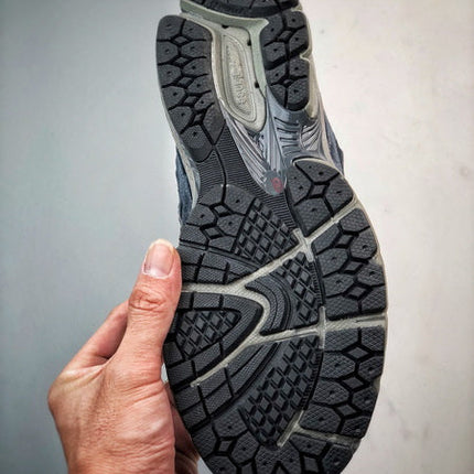 New Balance 2002R DO